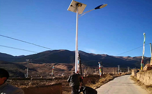 10月路灯采购就找 —— 今年会jinnianhui能源照明